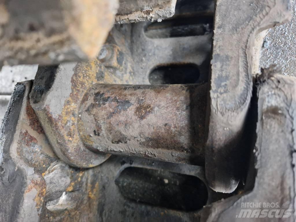 Volvo EC 300 D L Pásové rýpadlá