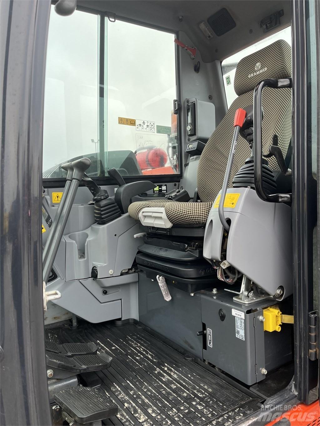 Kubota KX 080-4 Midi rýpadlá 7 t - 12 t