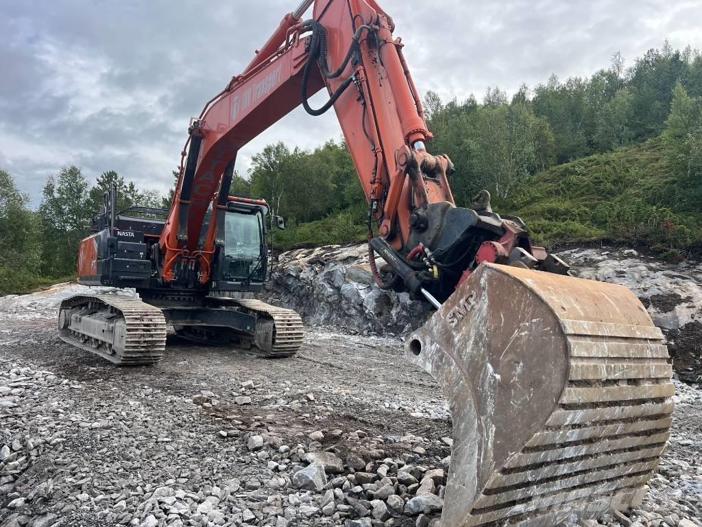 Hitachi ZX 300 LC-7 Pásové rýpadlá