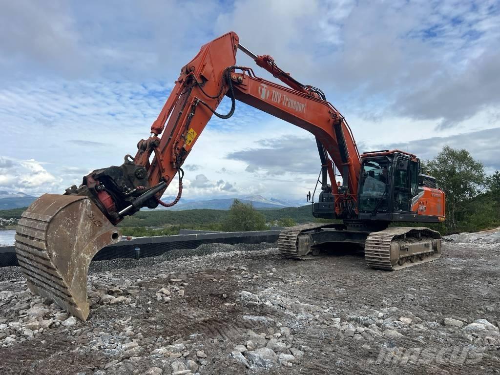 Hitachi ZX 300 LC-7 Pásové rýpadlá