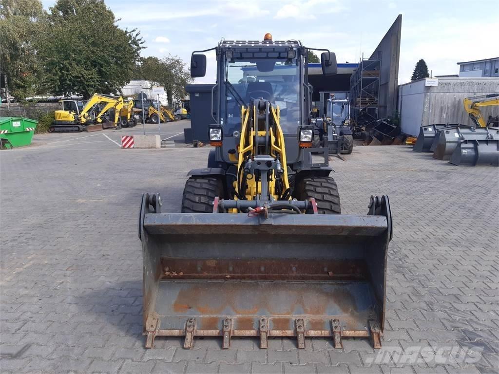 Wacker Neuson WL38 Kolesové nakladače