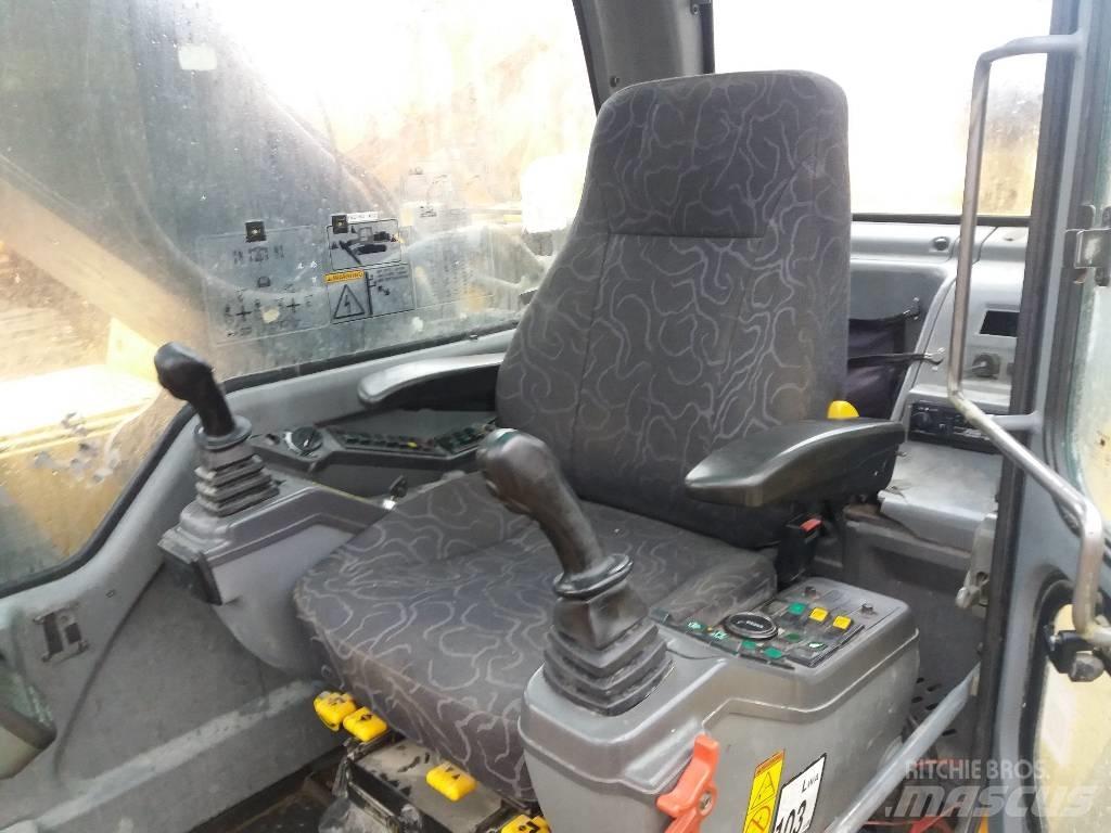 Volvo EC 240 B LC Pásové rýpadlá