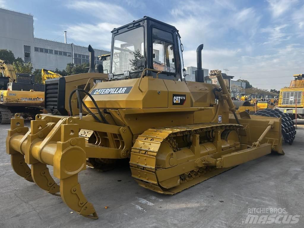 CAT D7G Pásové dozéry