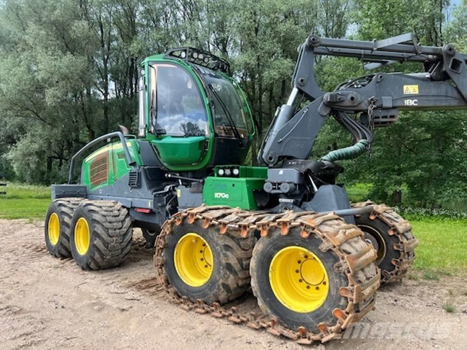 John Deere 1170 G Lesné traktory