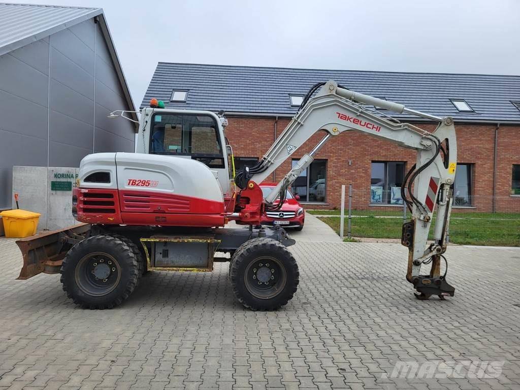 Takeuchi TB295W Midi rýpadlá 7 t - 12 t