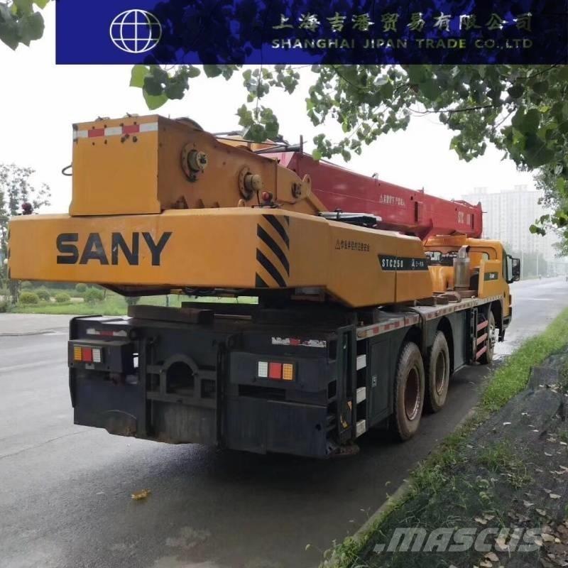Sany STC 250 H Univerzálne terénne žeriavy