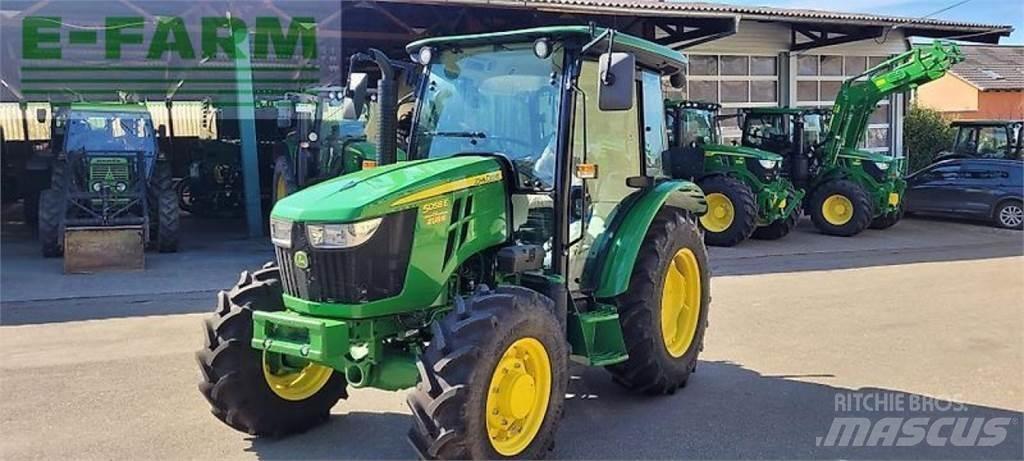 John Deere 5058e Traktory