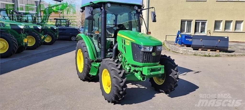 John Deere 5058e Traktory