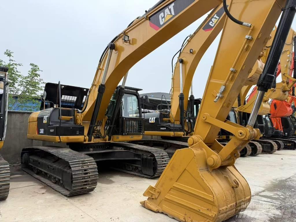 CAT 330 D L Pásové rýpadlá