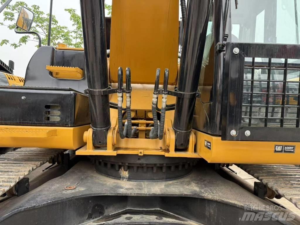 CAT 330 D L Pásové rýpadlá