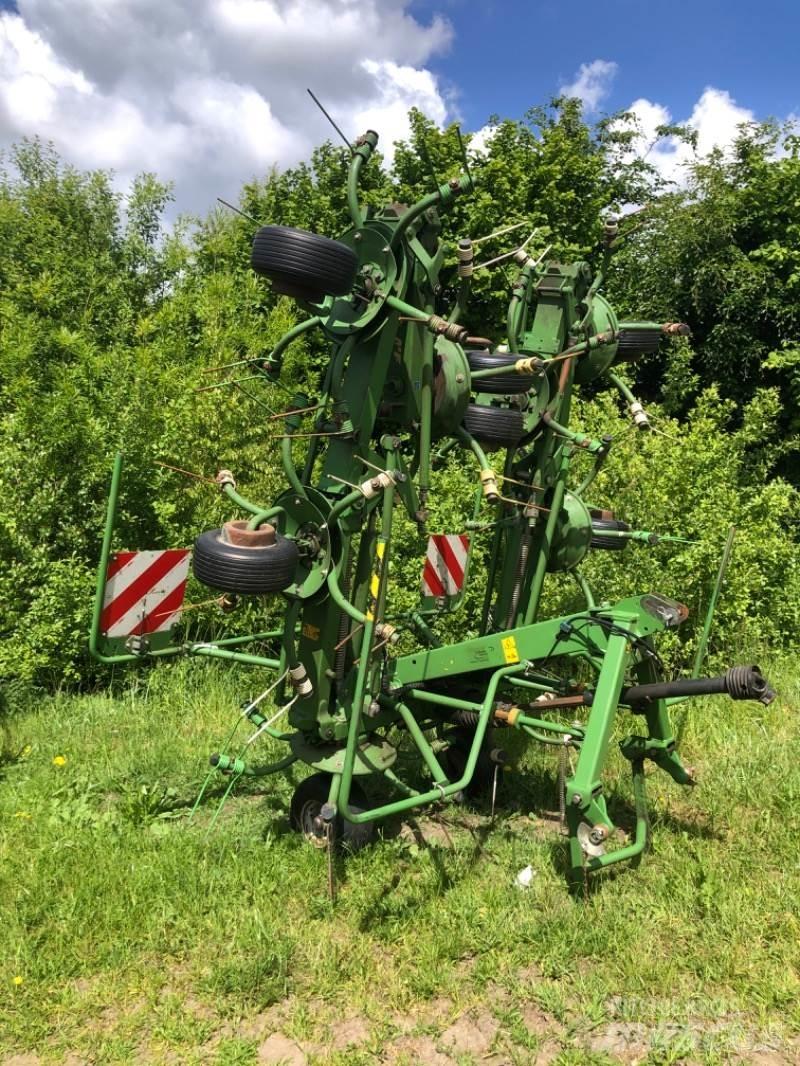 Krone KW 8.82/8 Obracače a zhrabovače sena