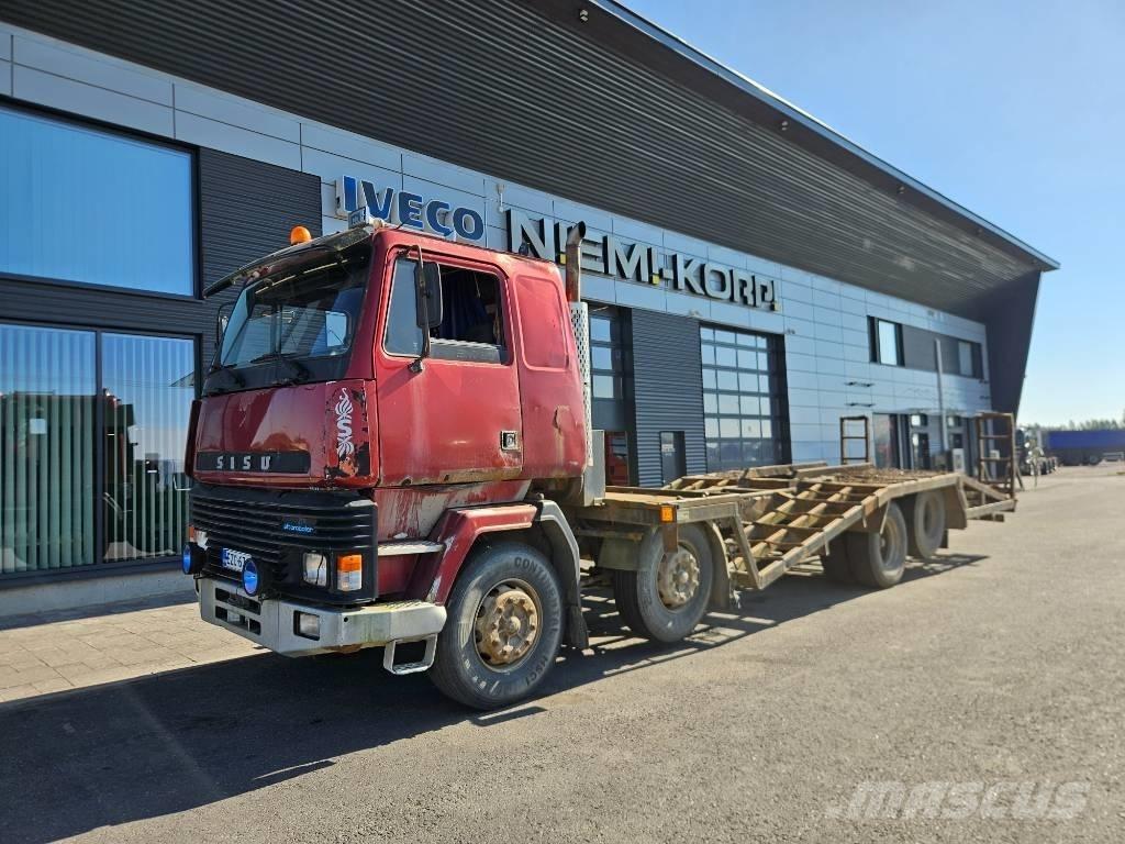 Sisu SM300 8X2 Nákladné automobily na prepravu lesných strojov