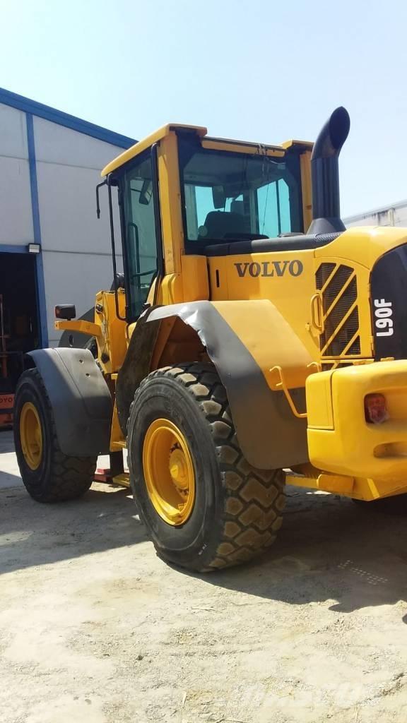 Volvo L90F Kolesové nakladače