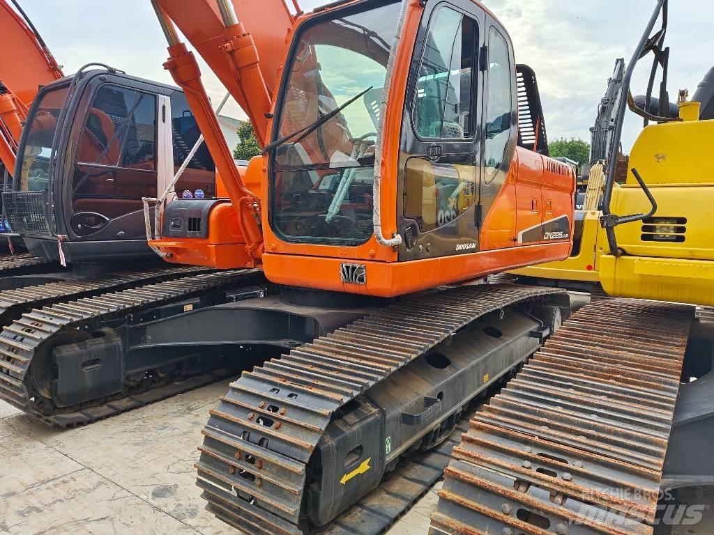 Doosan DX 225 LC Pásové rýpadlá