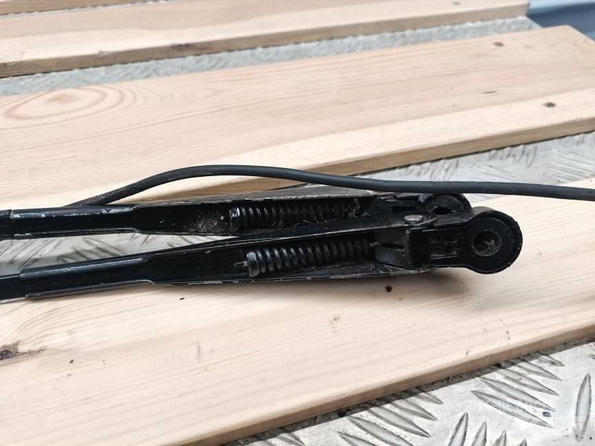 Manitou MLT  wiper Kabíny a interiér