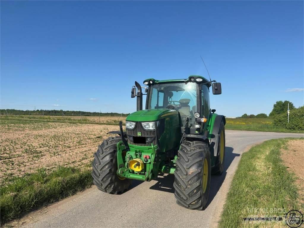 John Deere 6115R Traktory