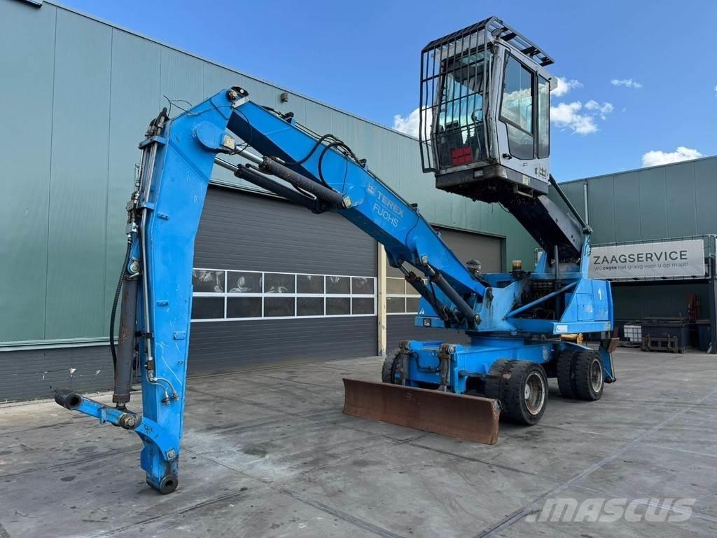 Fuchs MHL 320 Stroje pre manipuláciu s odpadom