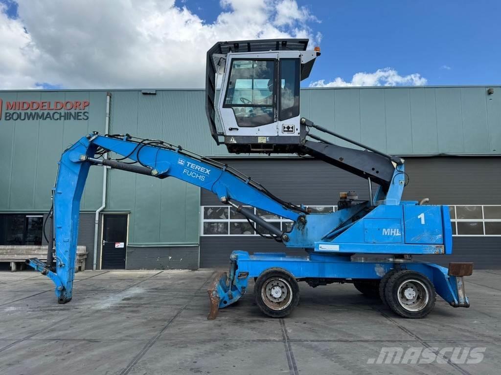 Fuchs MHL 320 Stroje pre manipuláciu s odpadom