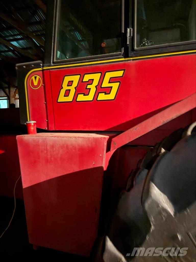 Versatile 835 Traktory