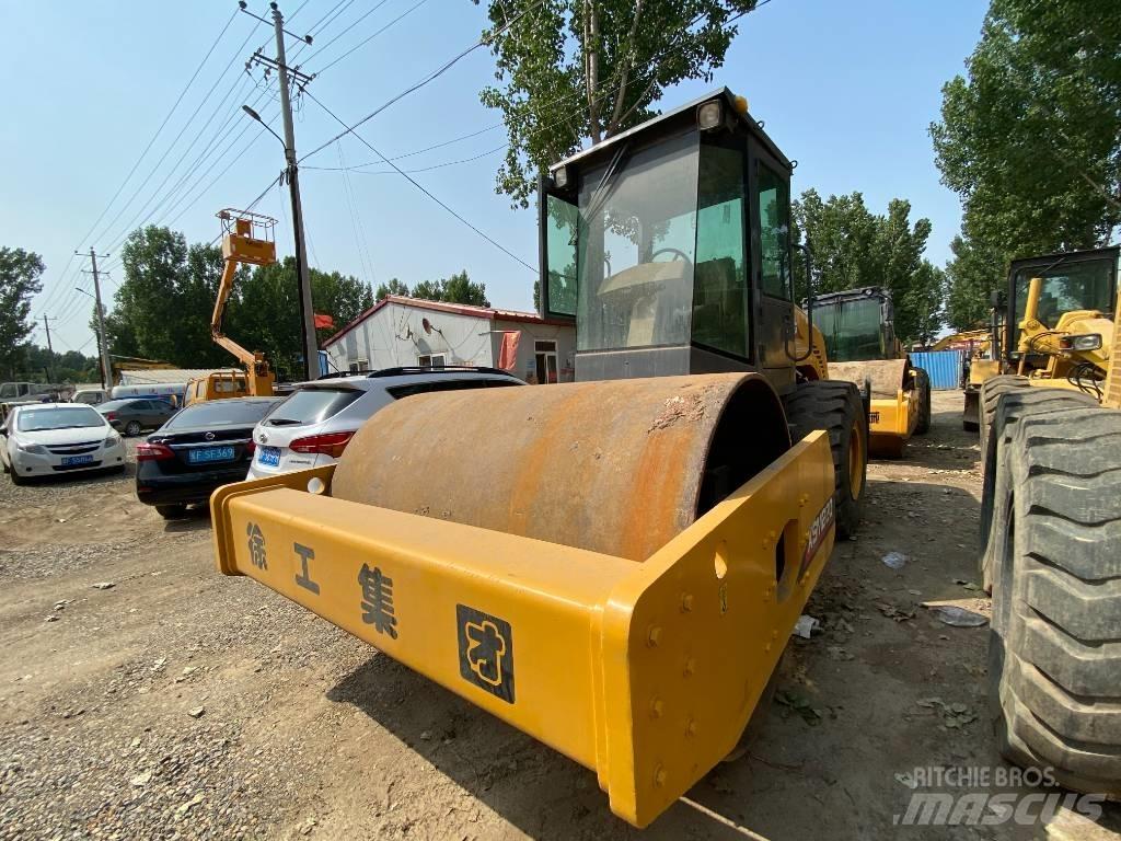 XCMG XSM220 Ťahačové valce