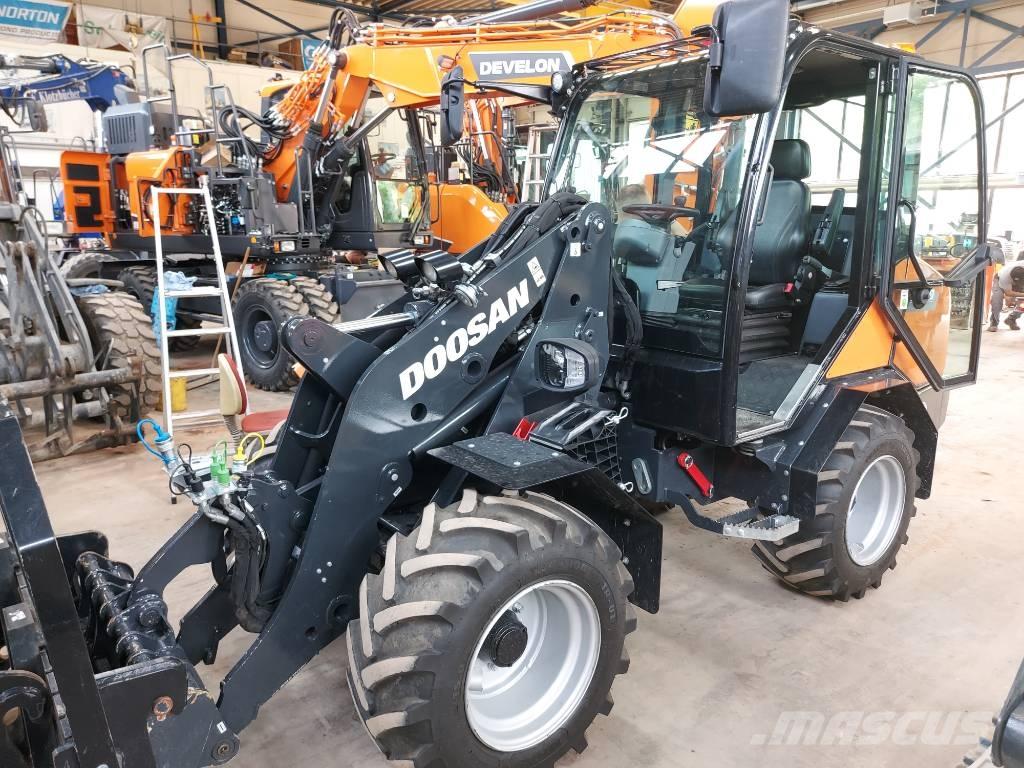 Develon DL 60-7 Kolesové nakladače
