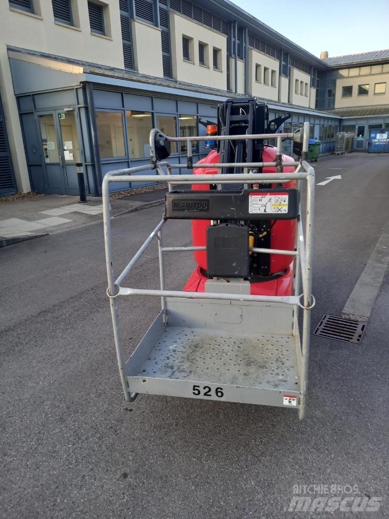 Manitou 100 VJR Vertikálne stĺpové výťahy