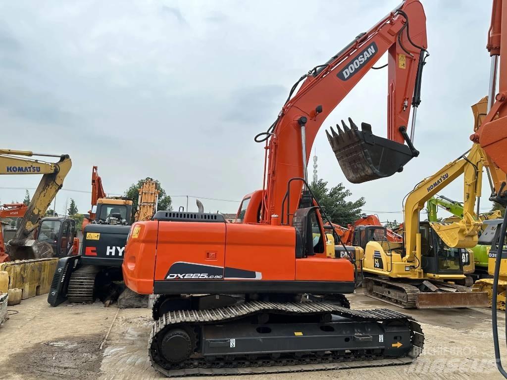Doosan DX225LC-9C Pásové rýpadlá