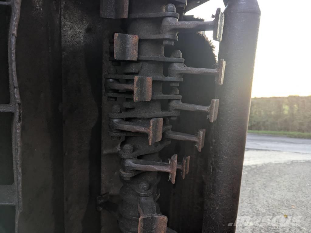 McConnel PA93 Nožnice na živé ploty