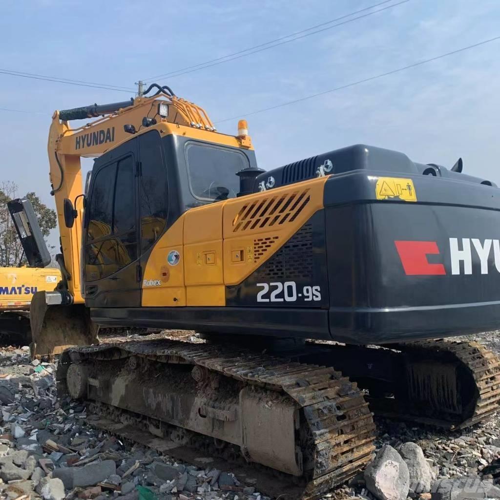 Hyundai 220LC-9S Pásové rýpadlá