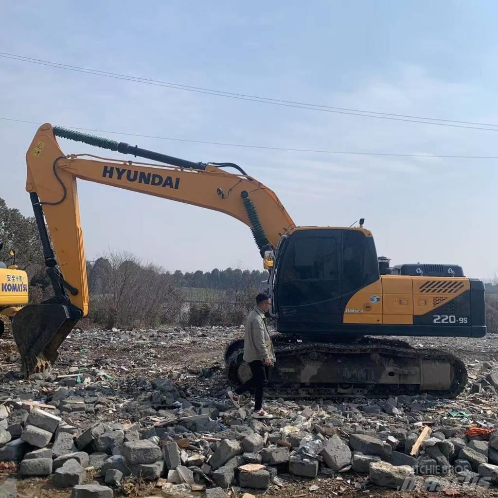 Hyundai 220LC-9S Pásové rýpadlá