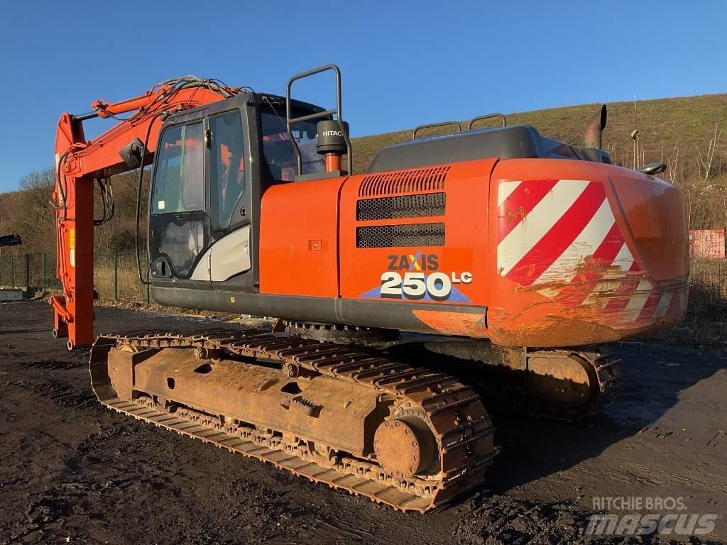 Hitachi ZX 250 LC-6 Pásové rýpadlá