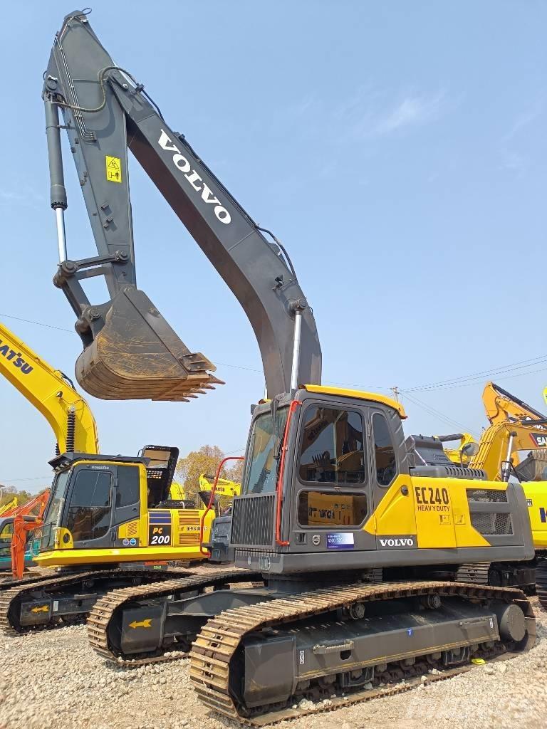 Volvo EC 240 Pásové rýpadlá