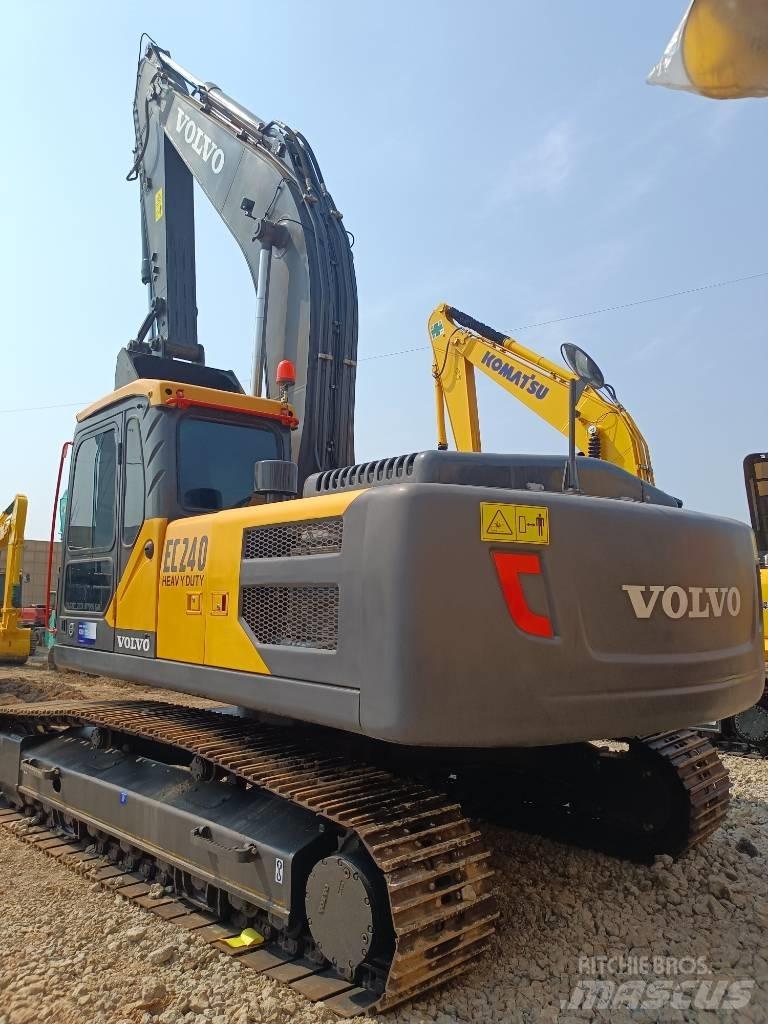 Volvo EC 240 Pásové rýpadlá