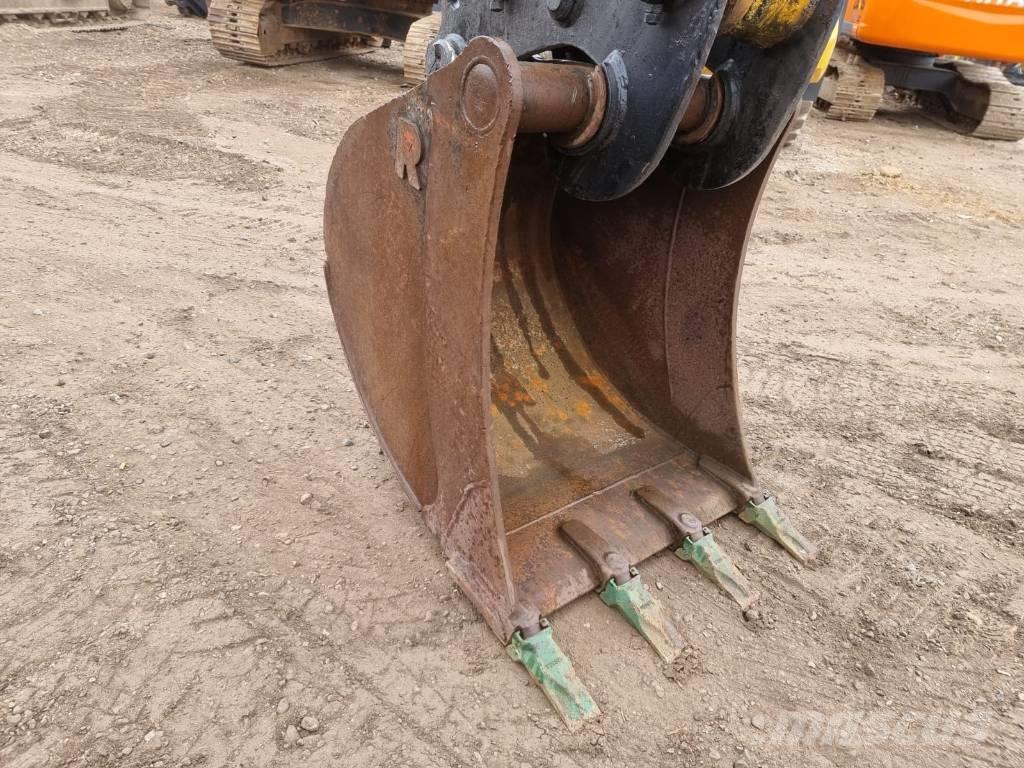 JCB JS 210 LC Pásové rýpadlá