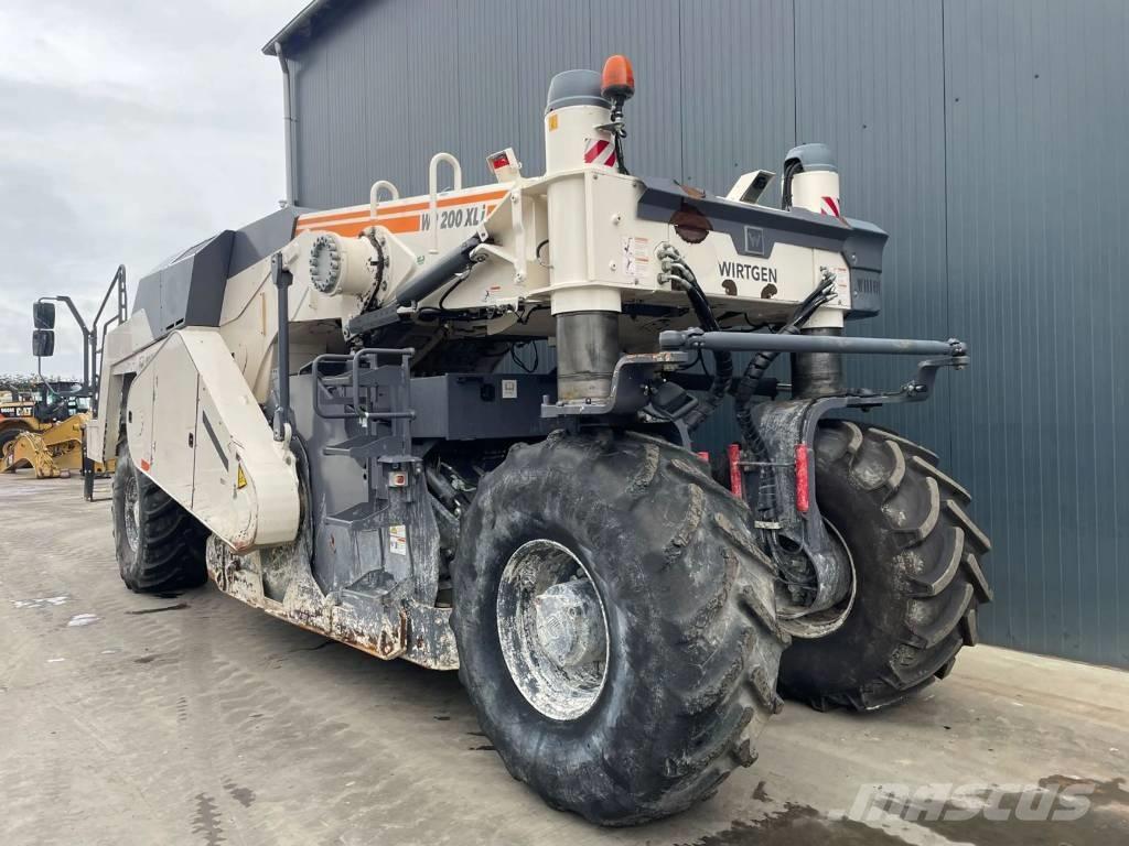 Wirtgen WR200XLi Pôdne kompaktory