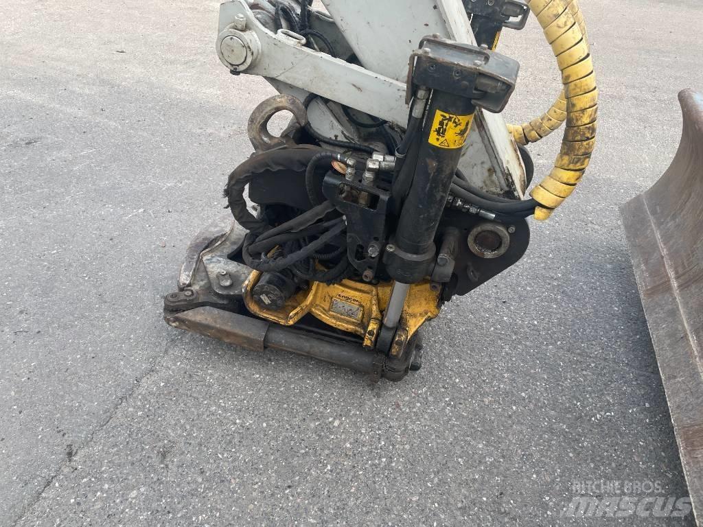 Takeuchi TB 2150 R Pásové rýpadlá
