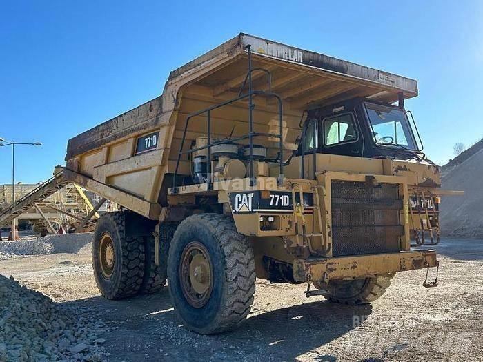 CAT 771D Stavebné sklápače