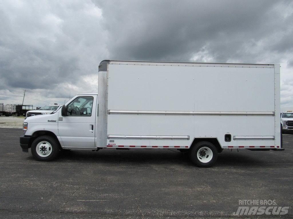 Ford E-350 Skriňová nadstavba