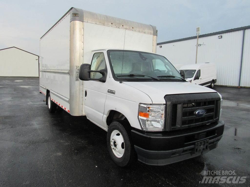 Ford E-350 Skriňová nadstavba