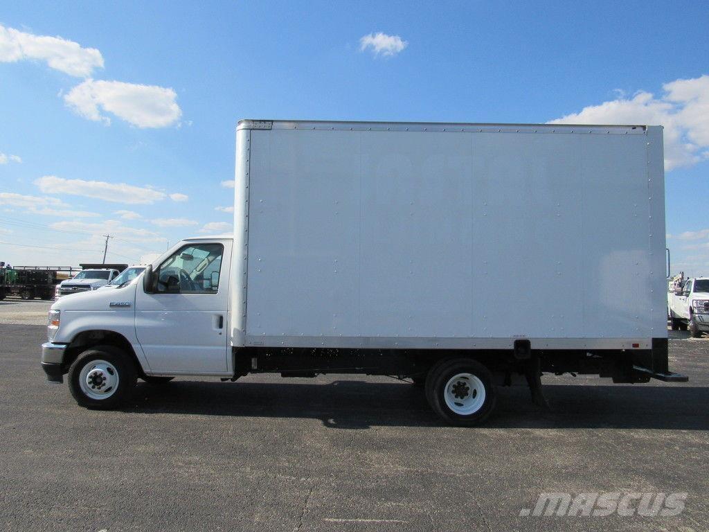 Ford E-450 Skriňová nadstavba