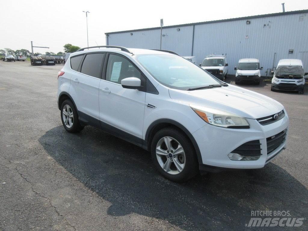Ford Escape Automobily