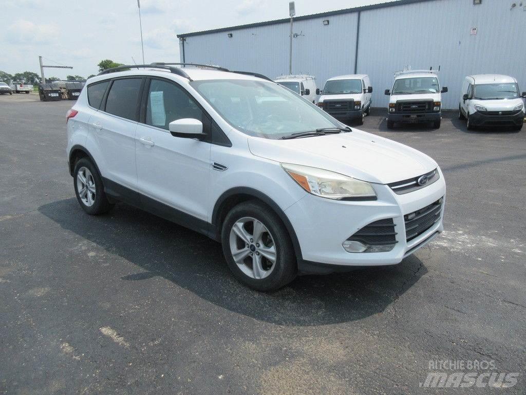 Ford Escape Automobily