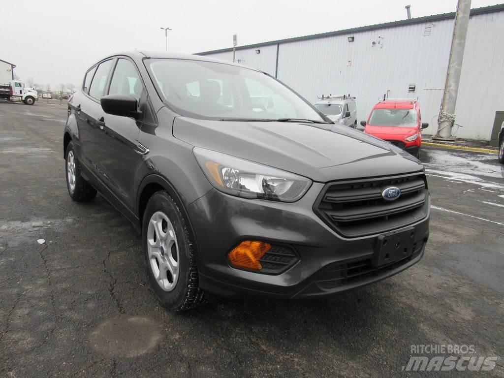 Ford Escape Automobily