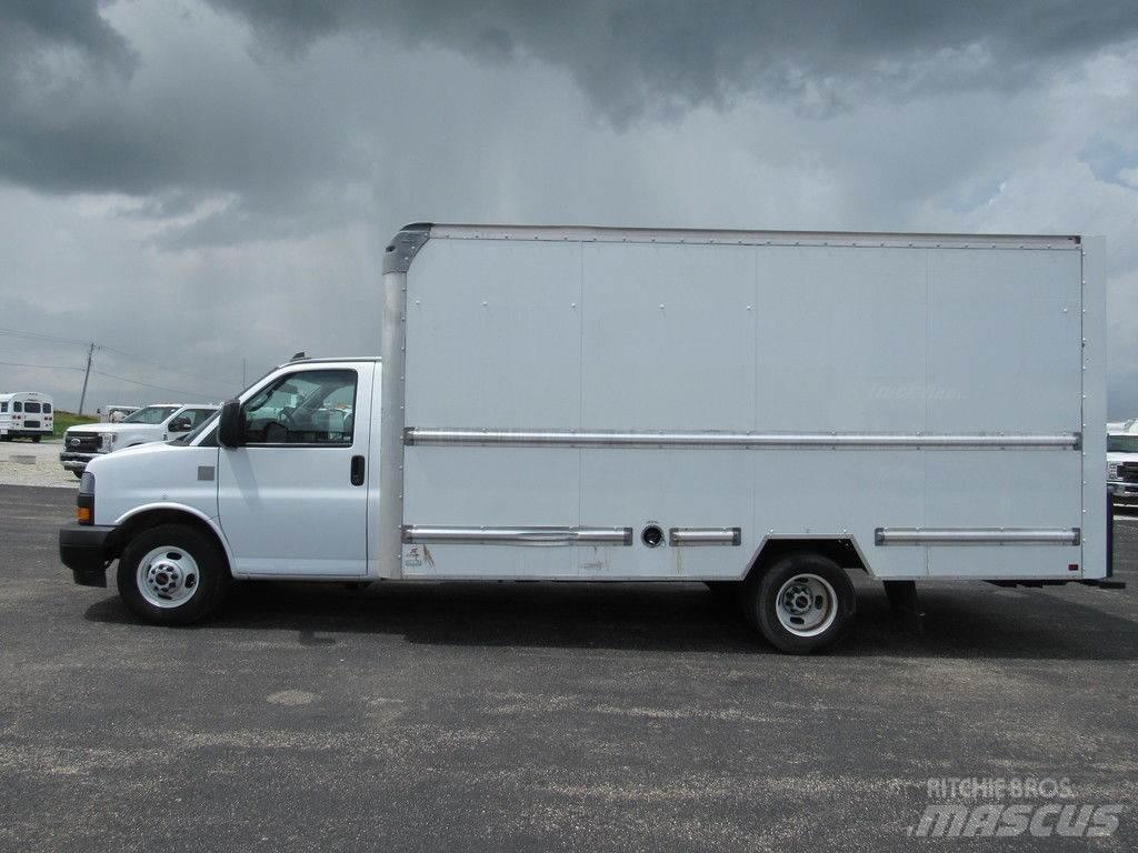GMC Savana 3500 Skriňová nadstavba
