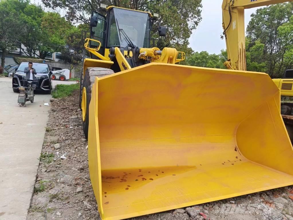 Komatsu WA 470-6 Kolesové nakladače