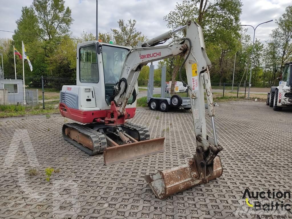 Takeuchi TB228 Mini rýpadlá < 7t