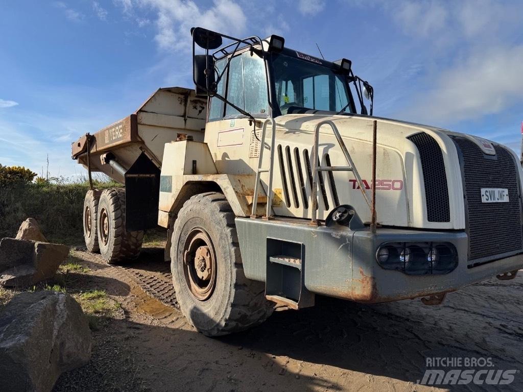 Terex TA 250 Kĺbové nákladné autá