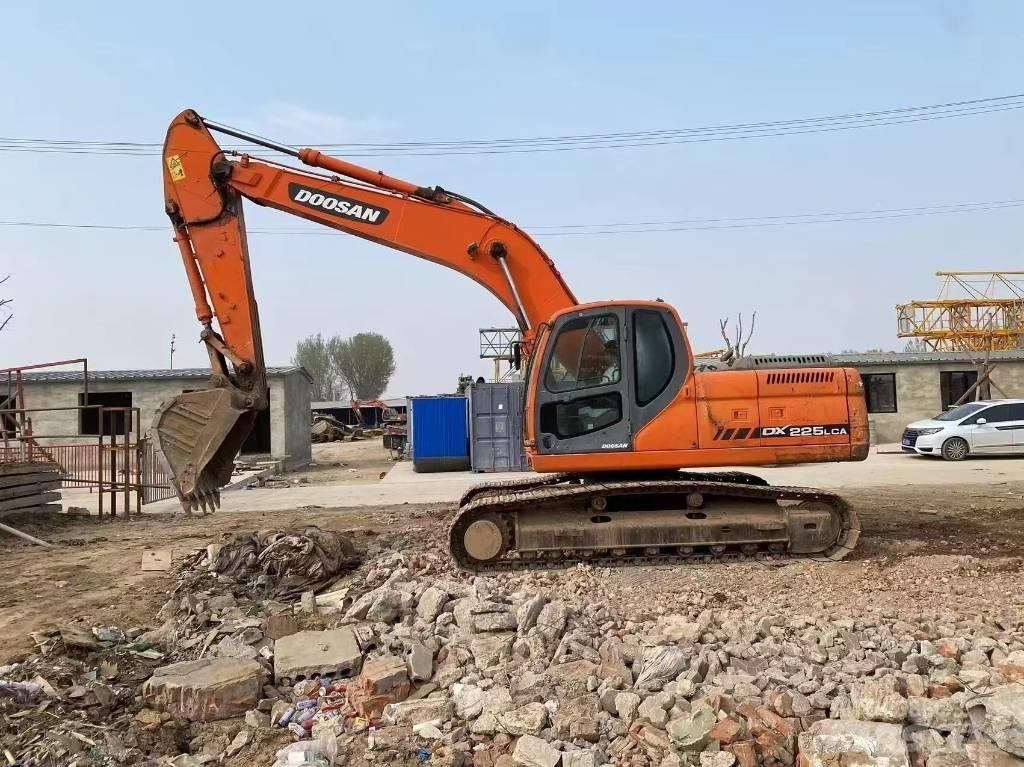 Doosan DX 225 LCA Pásové rýpadlá