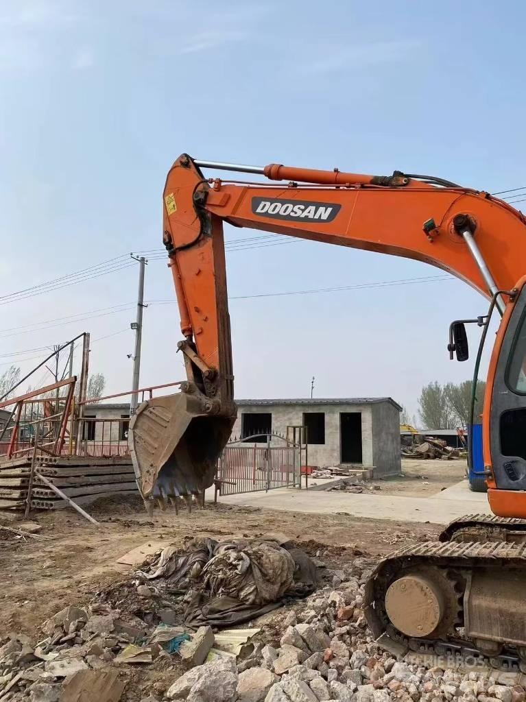 Doosan DX 225 LCA Pásové rýpadlá