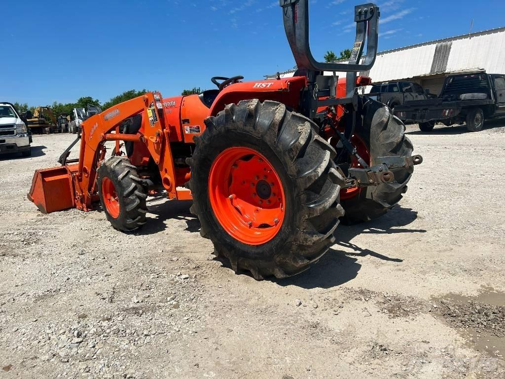 Kubota MX 5100 Traktory